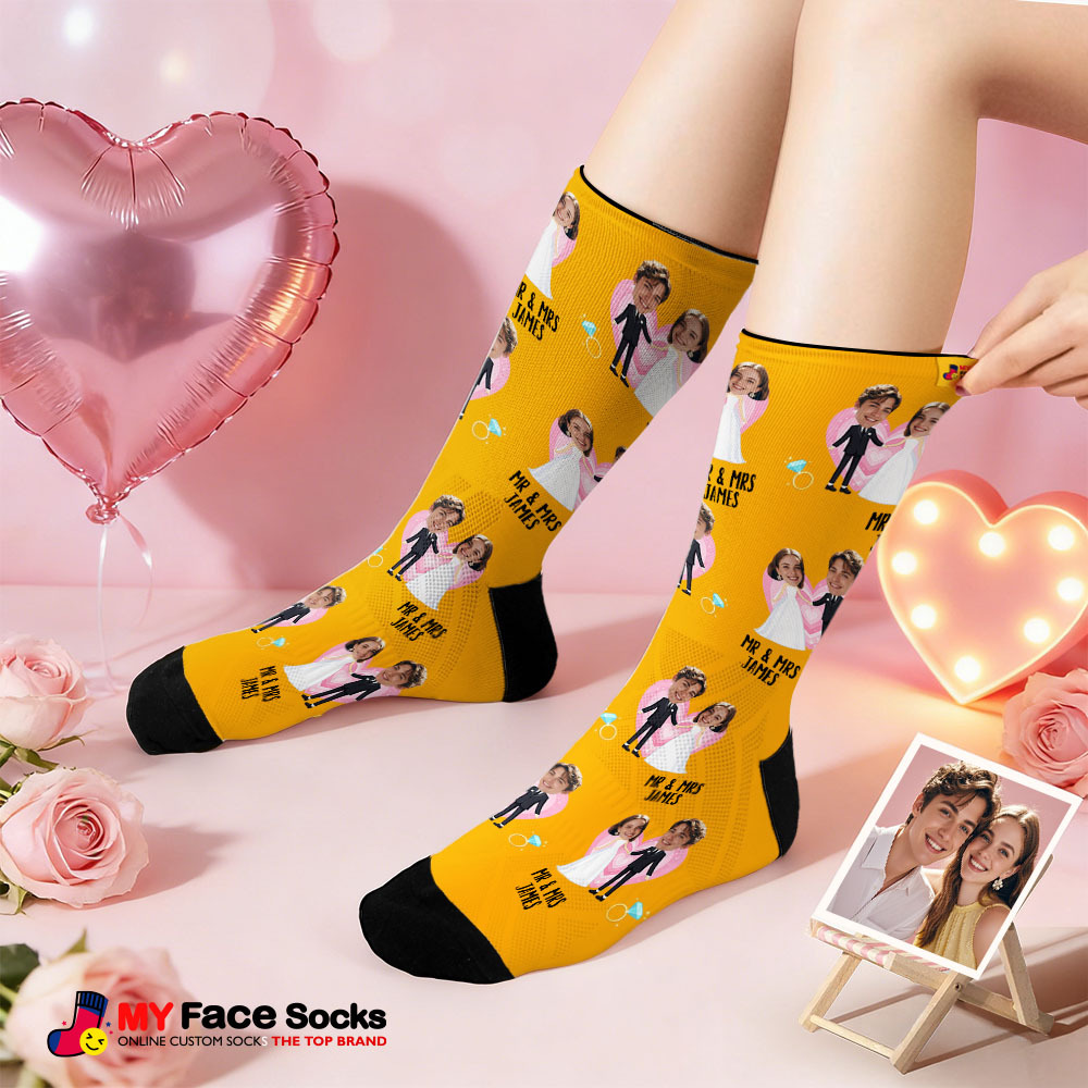 Personalisierte Socken Mit Schwarzem Gesicht Im Hochzeitsmotiv, Namenszügen Des Paares Und Foto – Ein Süßes Geschenk Für Paare Zum Valentinstag - MyFaceSocksDE