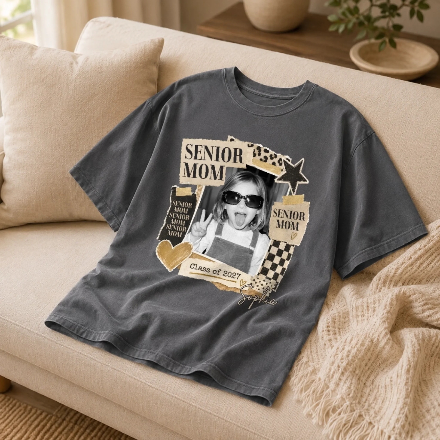 Personalized Senior Mom Graduation T-Shirt Gift for 2027 Class - Custom Photo Tee for Mother's Day or Graduation Party - MyFaceSocksUK