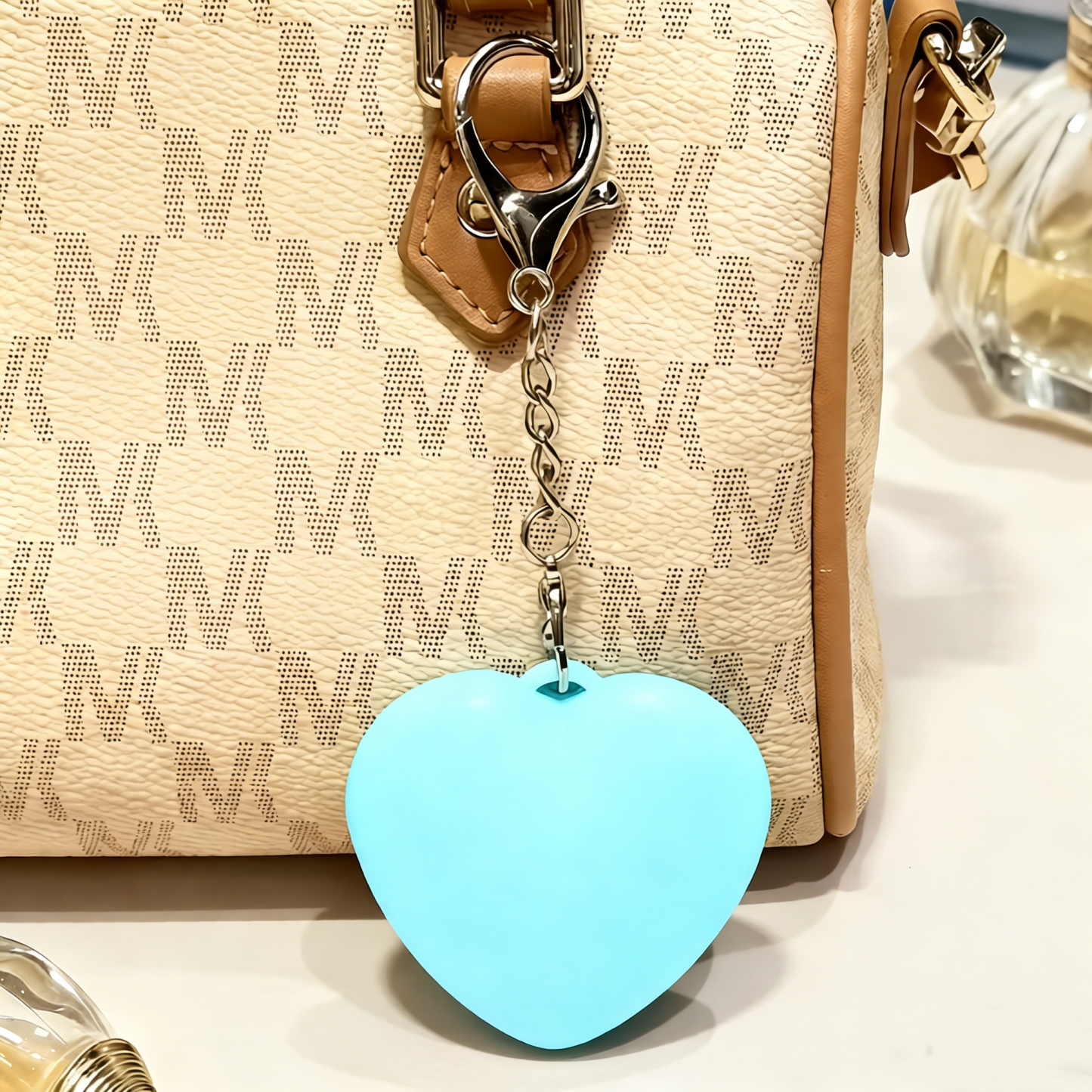 Cute Cat Paw Light Keychain Rechargeable Mini Bag Charm with Double Chain White Cat Paw Design - MyFaceSocks