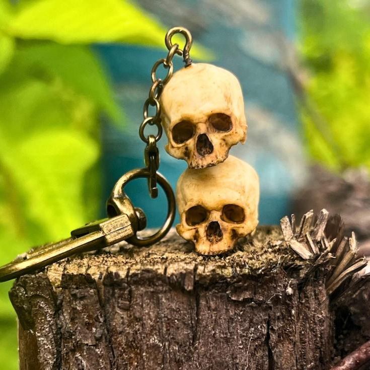 Personalized Hand-Painted Skull Keychain for Punk Style - Halloween Horror Keychain - Fast Delivery - MyFaceSocks