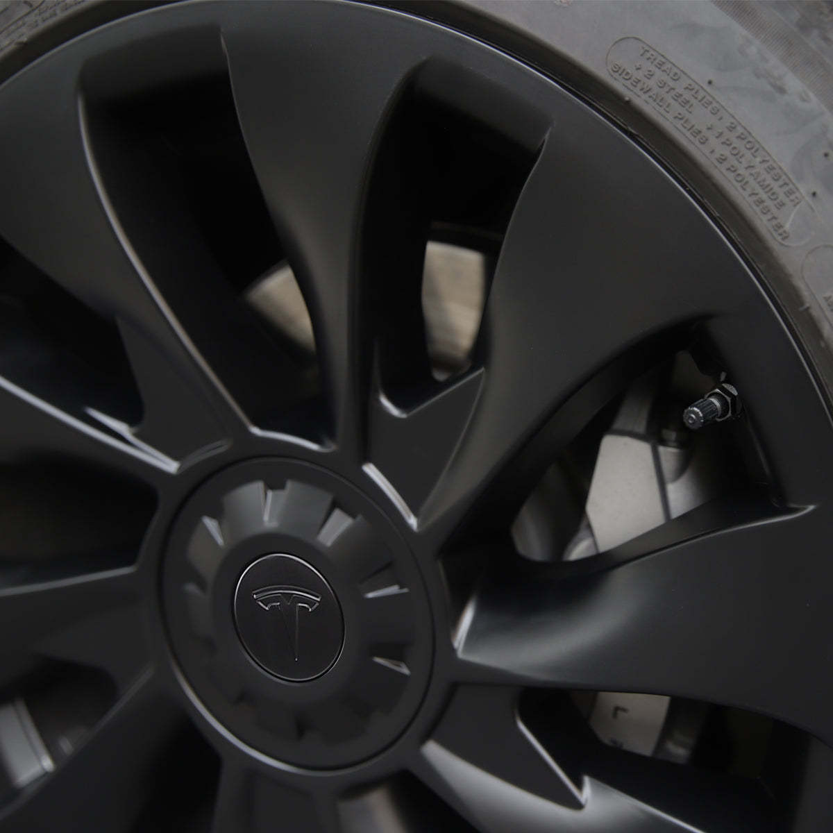 Taddon18" ÜBERTURBINE Style Wheel Cover for Model 3