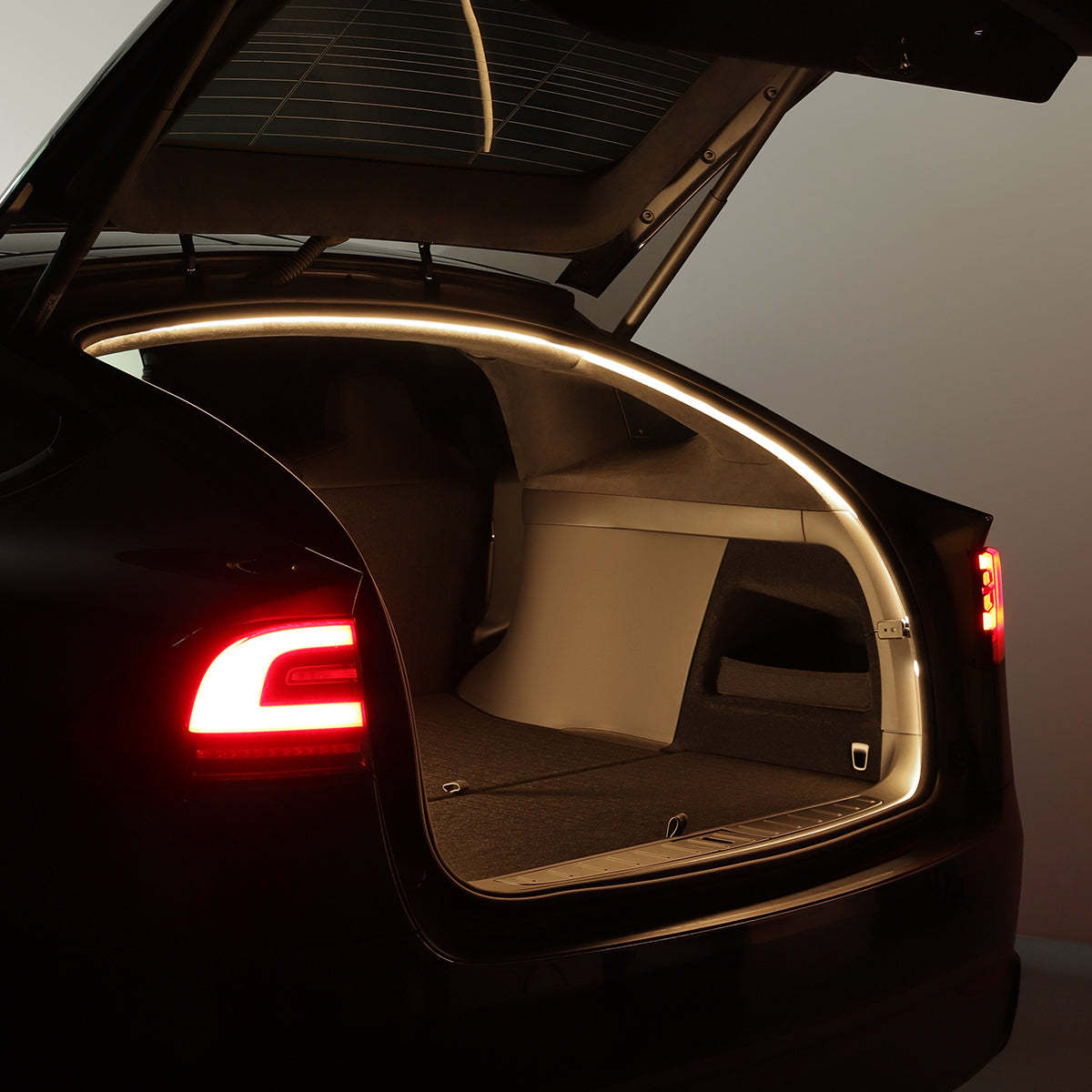 TaddonTrunk LED Strip for Tesla Model X
