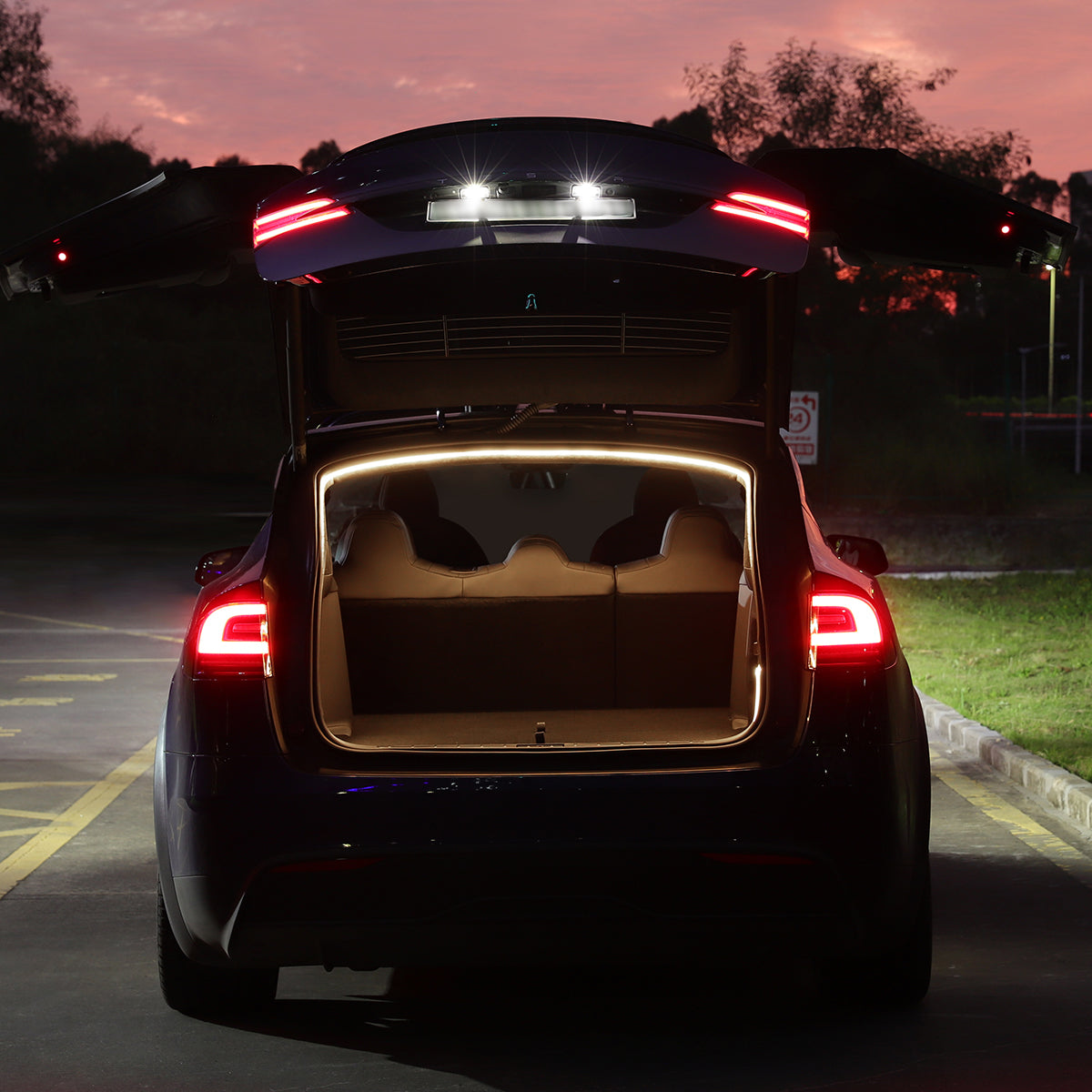 TaddonTrunk LED Strip for Tesla Model X