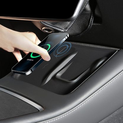 TaddonSilicone Anti-Slip Wireless Charging Mat for Tesla Model 3/Y