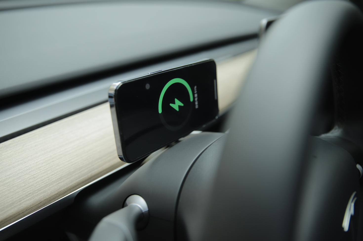 TaddonSteering Wheel HUD Magsafe Charger Mount (Charger Not Included)