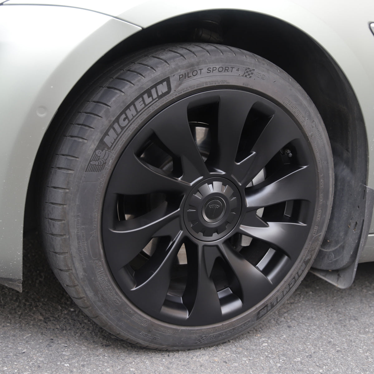 Taddon18" ÜBERTURBINE Style Wheel Cover for Model 3