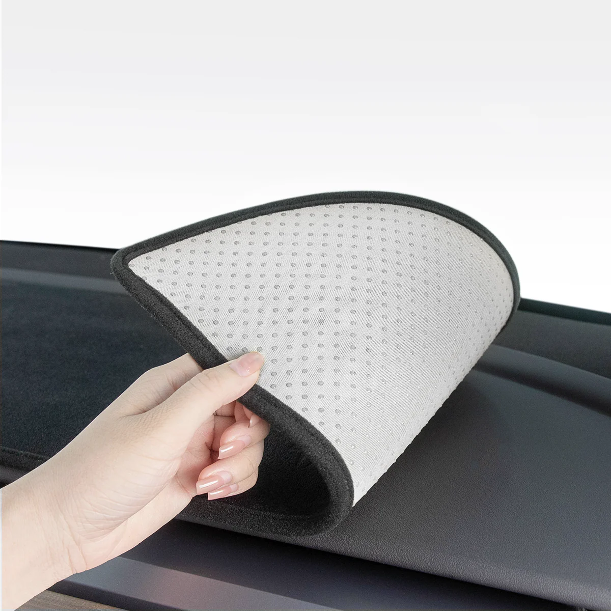 Anti-Glare Dashboard Cover for Model 3/Y