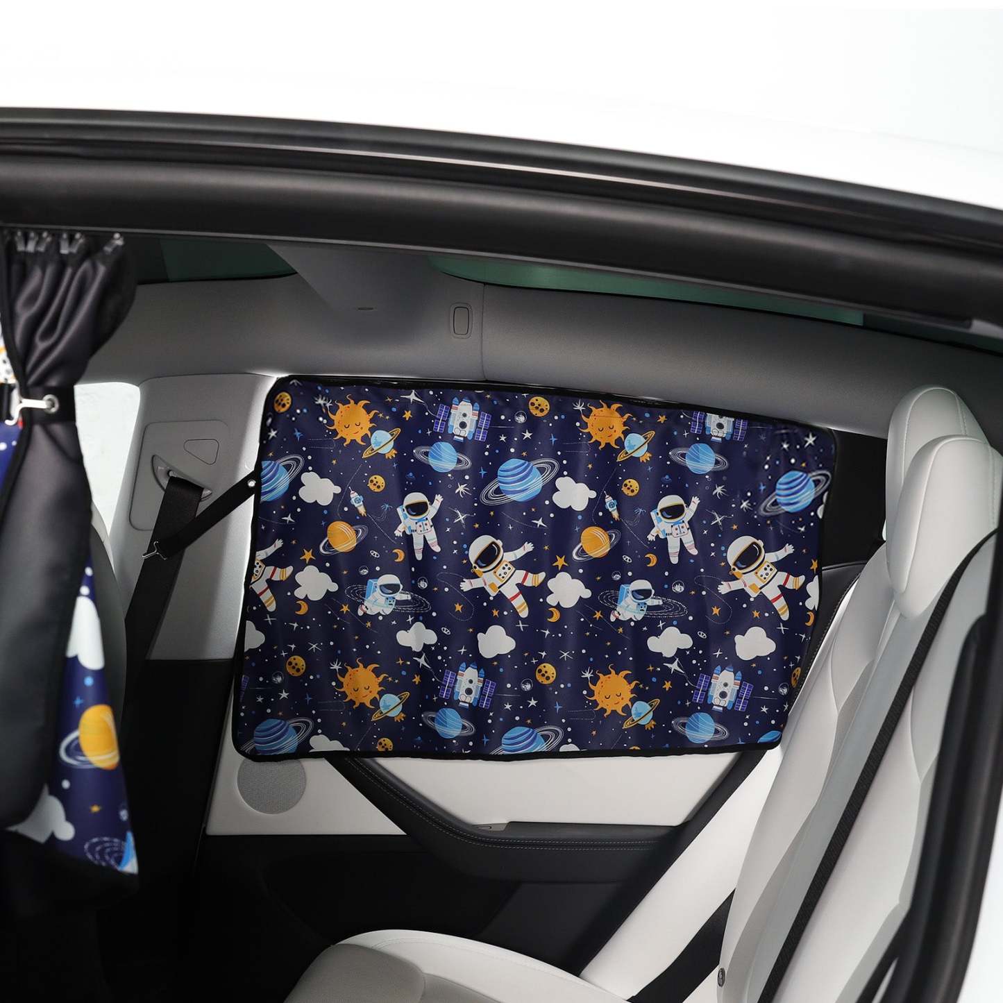 Rear Side Sunshade Curtain with Cartoon Astronaut and Planet Prints for Model 3/Y