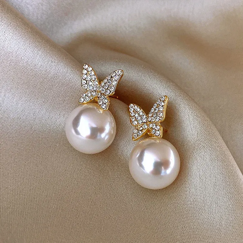 New Gold Plated Crystal Luxury Design Minimalist Butterfly Shaped Round Pearl Zircon Stud Earrings