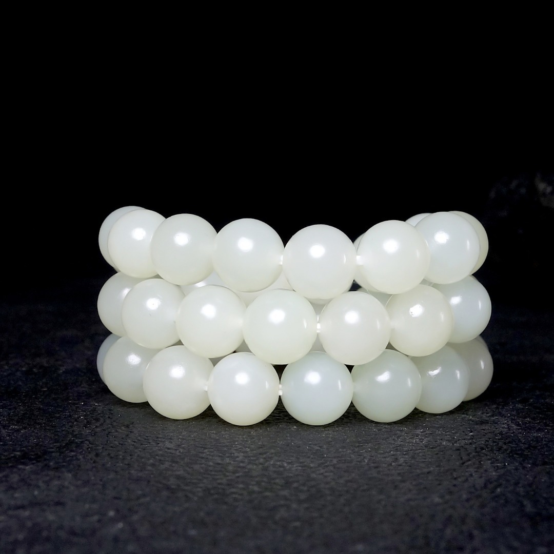 Crystal clear Hetian jade bracelet like pearls