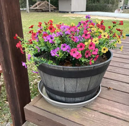 Daisy en Soie Artificielle à Suspendre en Extérieur avec Eucalyptus, 12 Bouquets - 35 cm