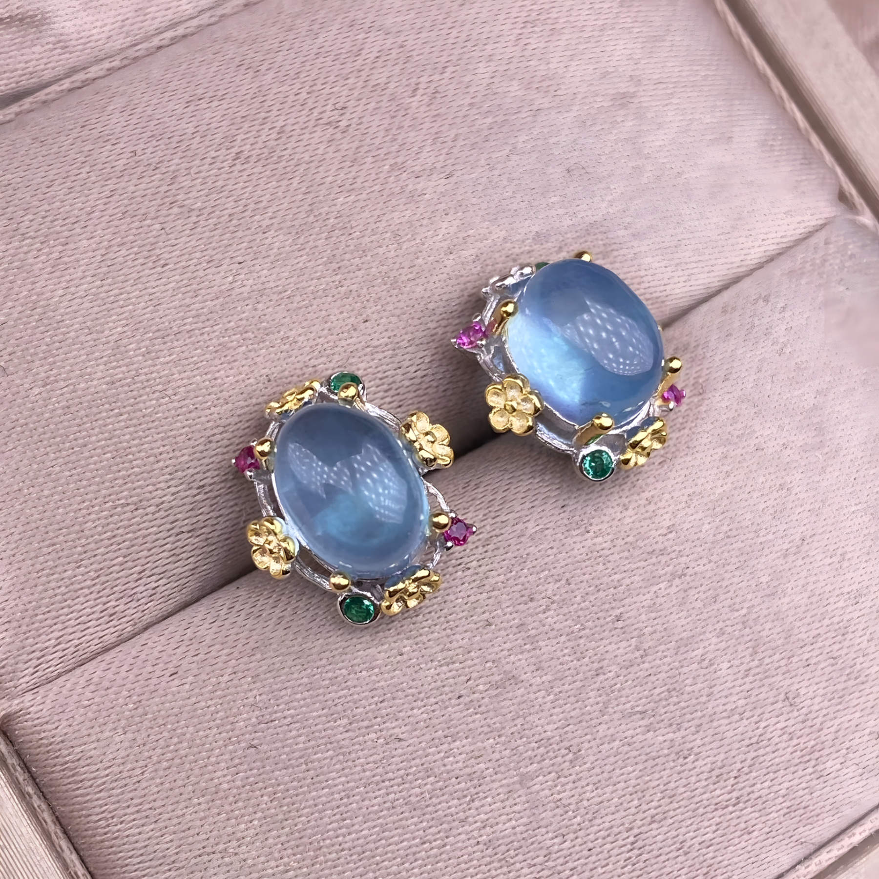 Oval Aquamarine S925 Silver Earring Inlaid With Double Gold Lace Design