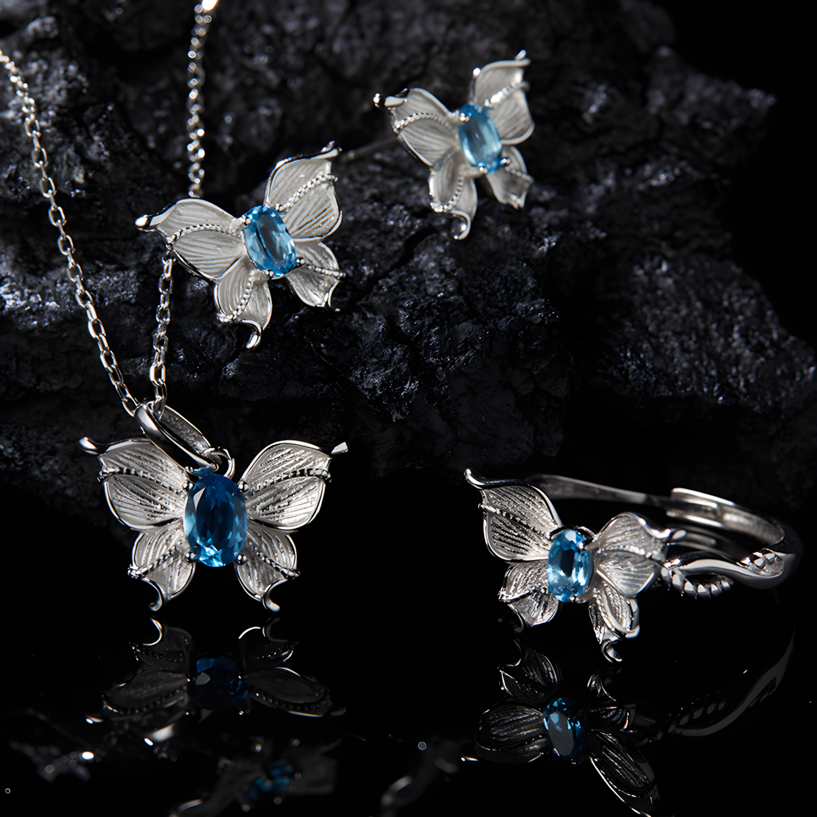 Faceted Oval Blue Topaz S925 Silver Ring Double Layer Three-dimensional Butterfly Design Natural Crystal Set