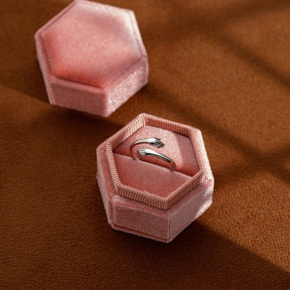 S925 I LOVE YOU Hug Design Ring Can Be Customized With Any Letter Engraving