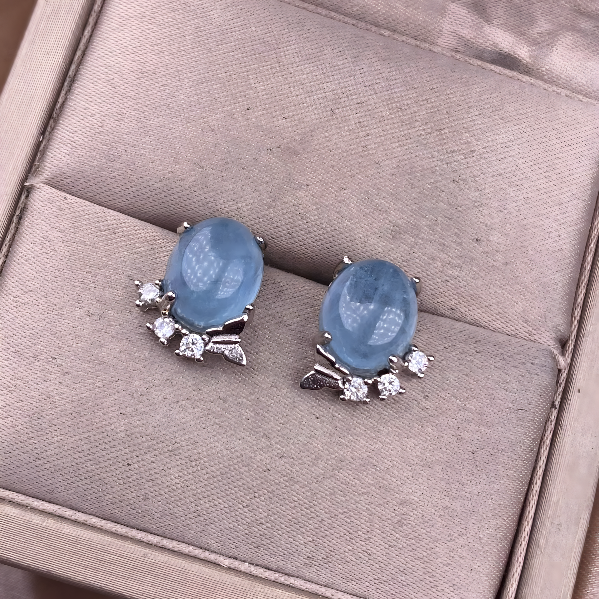 Oval Aquamarine S925 Silver Earring Four Claw Inlaid With Butterfly Design