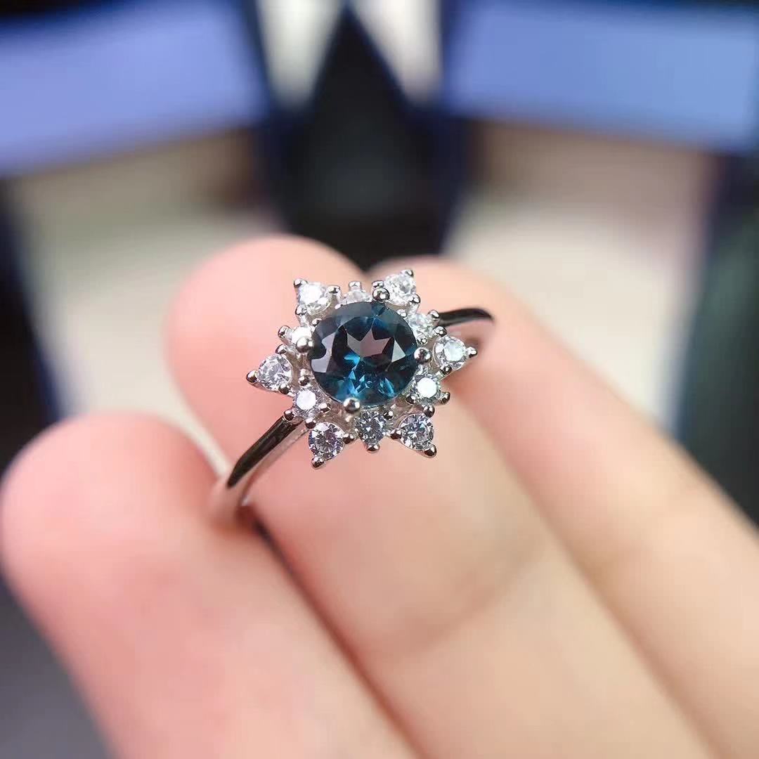 Round Faceted London Blue Topaz S925 Silver Ring Snowflake Design