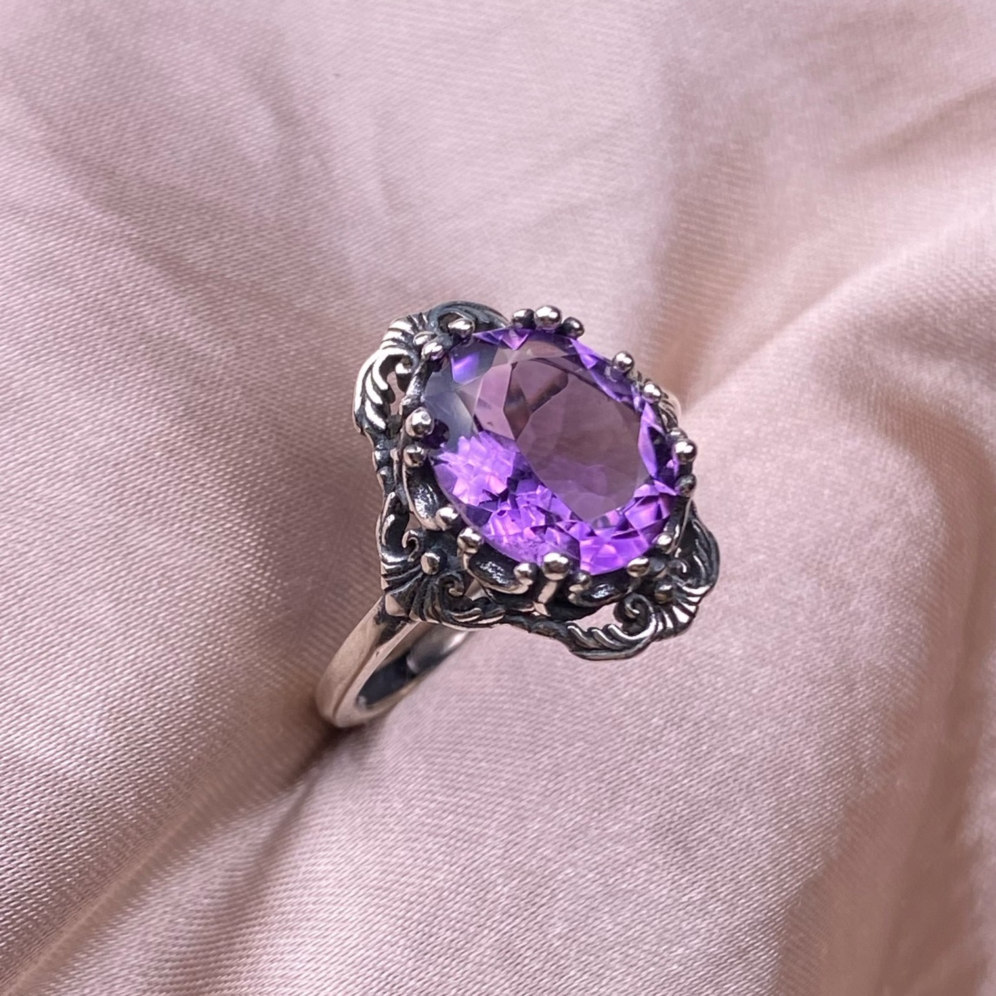 Amethyst S925 Inlaid Vintage Silver Lace With A Faced Natural Crystal Ring