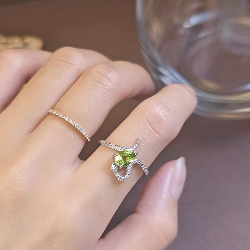 S925 Silver 3D Snake Peridot Ring