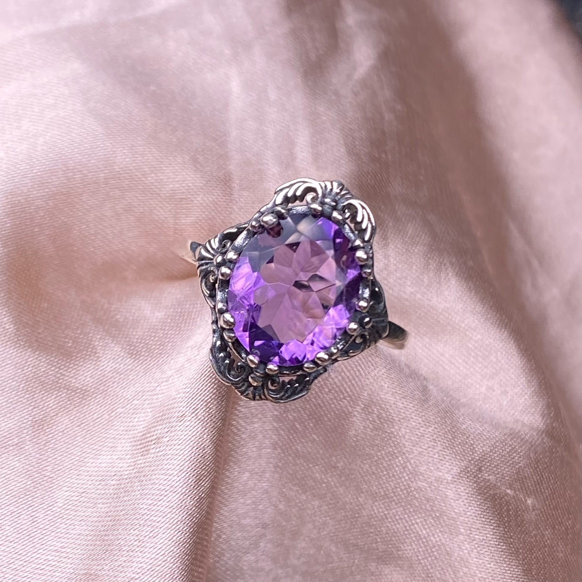 Amethyst S925 Inlaid Vintage Silver Lace With A Faced Natural Crystal Ring