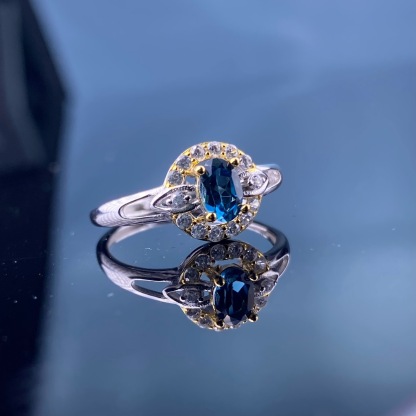 London Blue Topaz S925 Gold Color Sunflower Light Luxury Faced Natural Crystal Ring