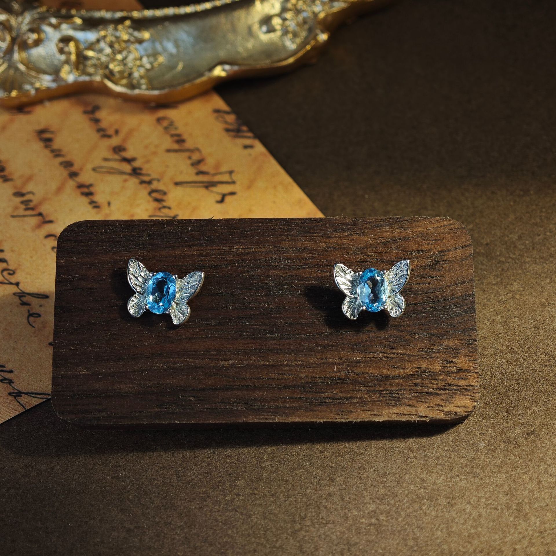 S925 Sliver Earring With Butterfly Design Inlay A Faced Natural Crystal Blue Topaz 