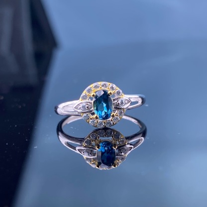 London Blue Topaz S925 Gold Color Sunflower Light Luxury Faced Natural Crystal Ring