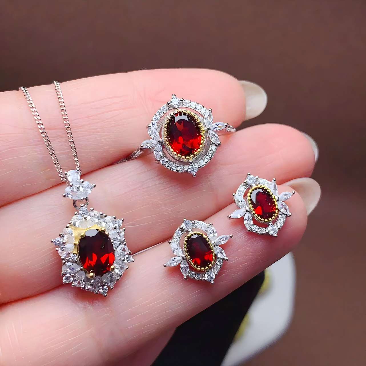 Mirror Flower Garnet S925 Silver Ring / Earring / Pendent / Necklace Natural Crystal Set