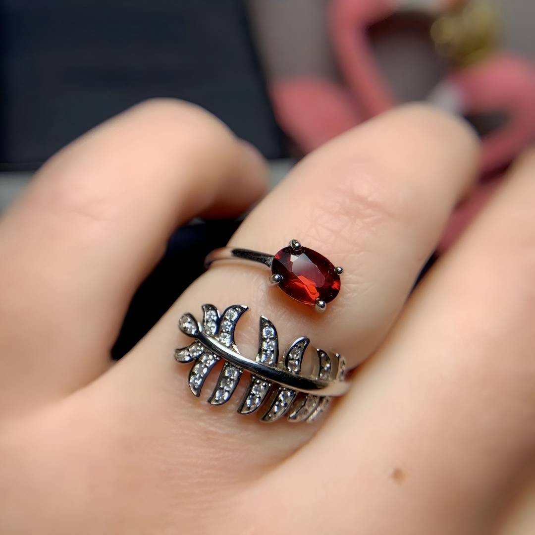 Feather Garnet S925 Silver Ring / Pendent Natural Crystal Set