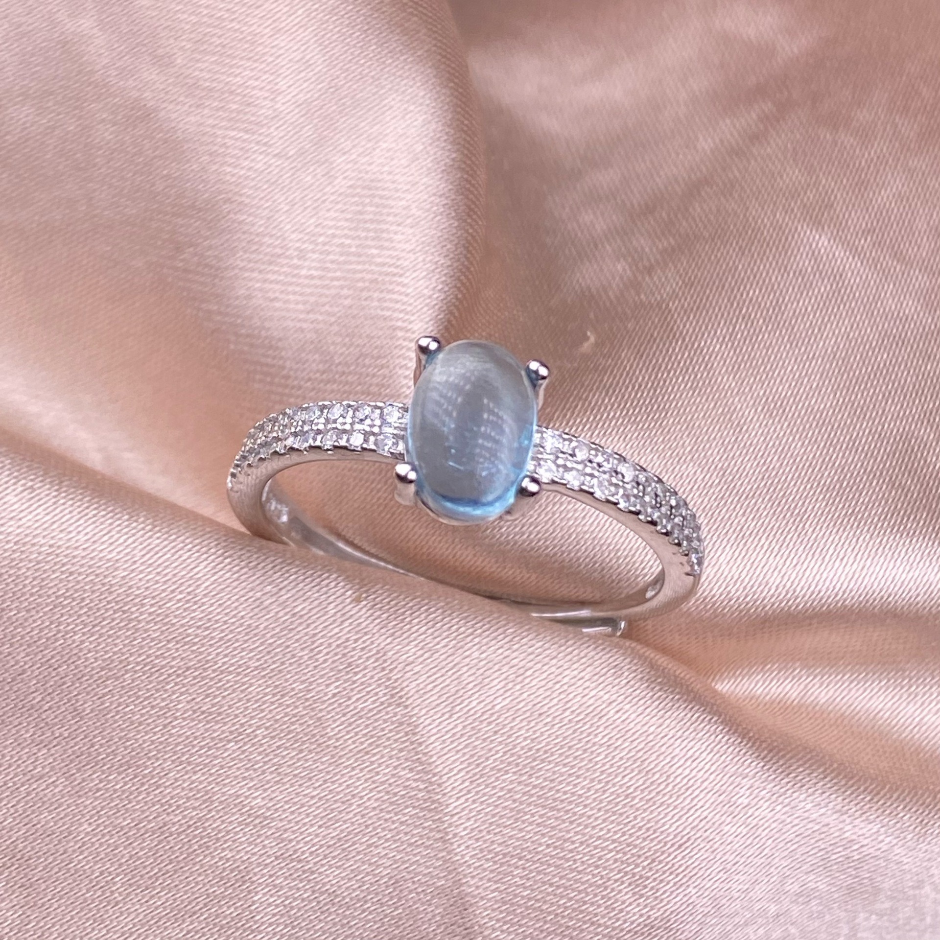 Aquamarine S925 Ring With Silver Four-claw Setting