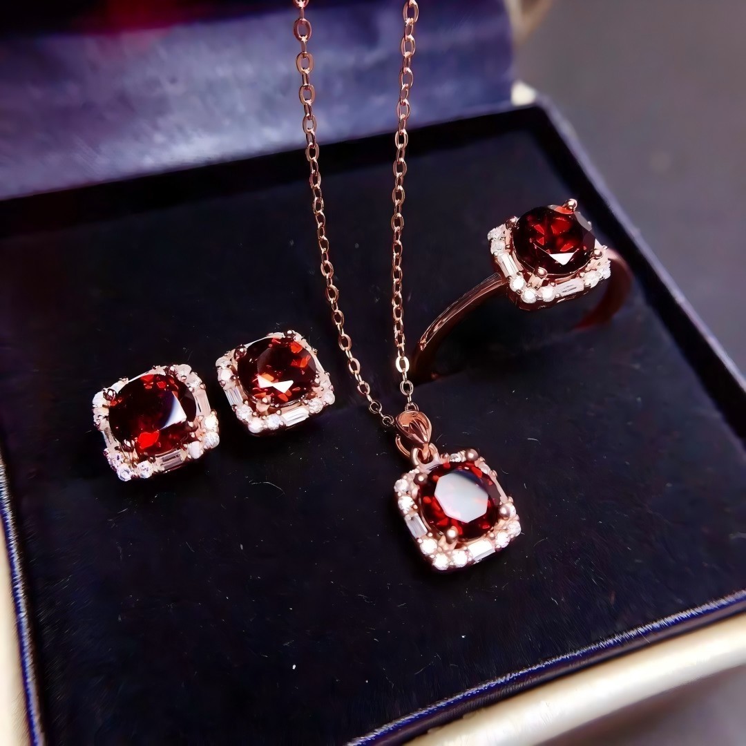 Square Garnet S925 Silver Ring / Earring / Pendent / Necklace Four Claws Design