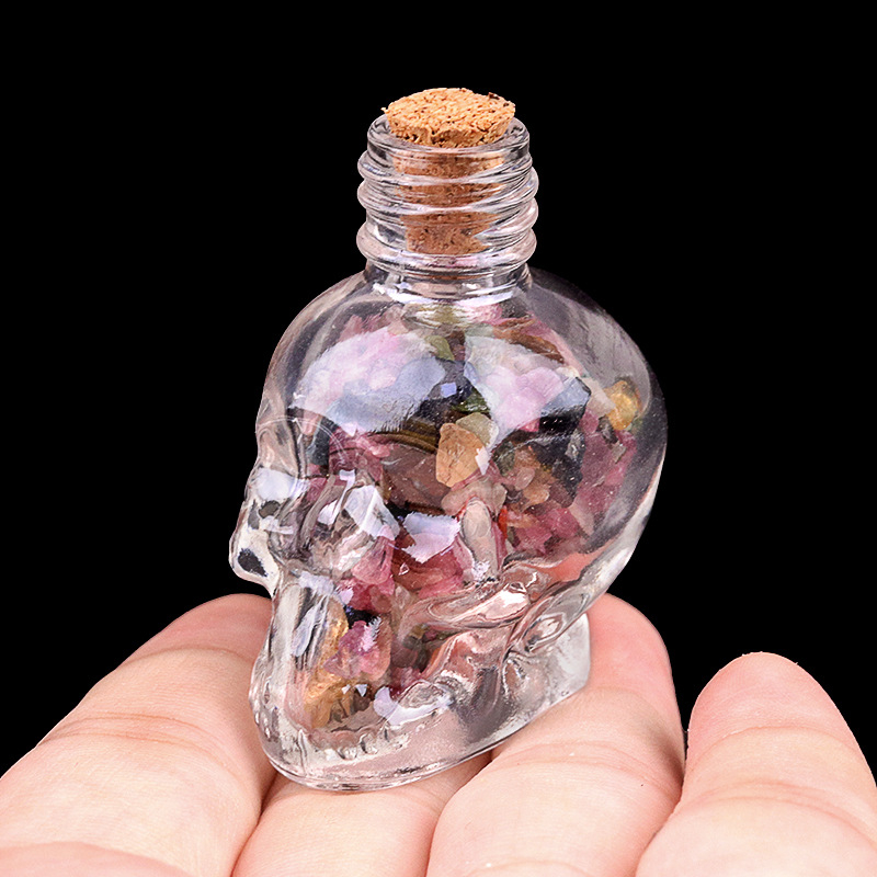 Crystal skull bottle with crushed stone carving,40g