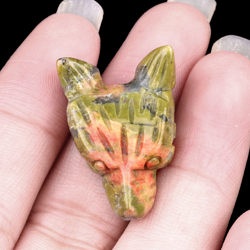 Crystal Carved Wolf Head Carvings