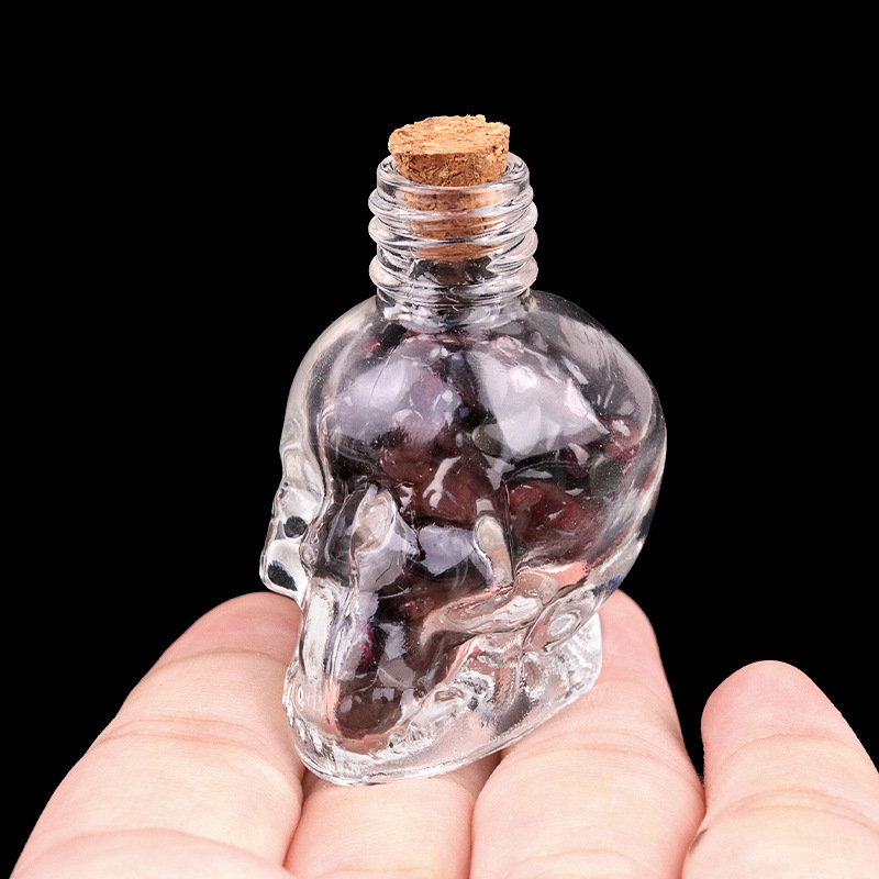 Crystal skull bottle with crushed stone carving,40g