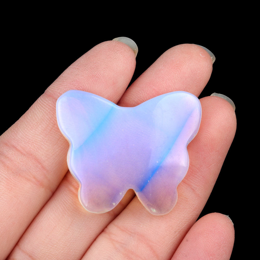 Large Butterfly Solid Crystal Carvings，30×35mm