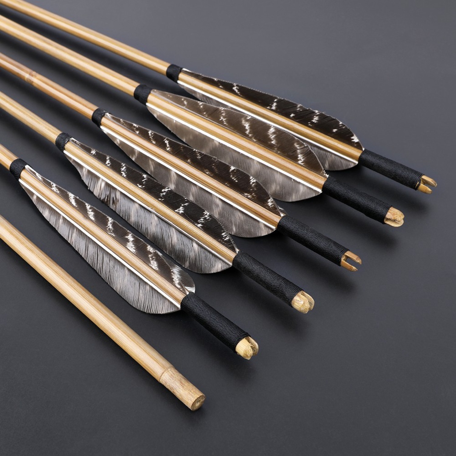 Handmade Bamboo Arrows 12-Pack with Turkey Feather Fletching 85cm