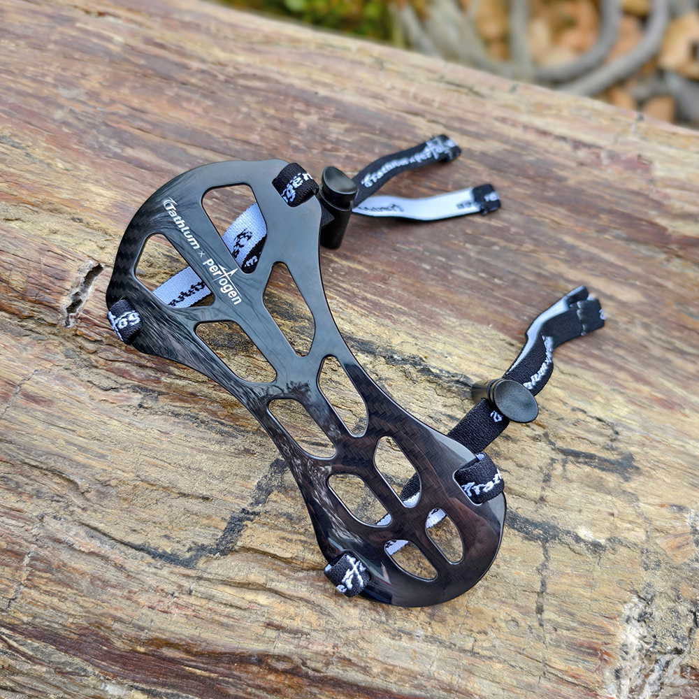 Carbon Fiber Archery Arm Guard – Adjustable Elastic Strap