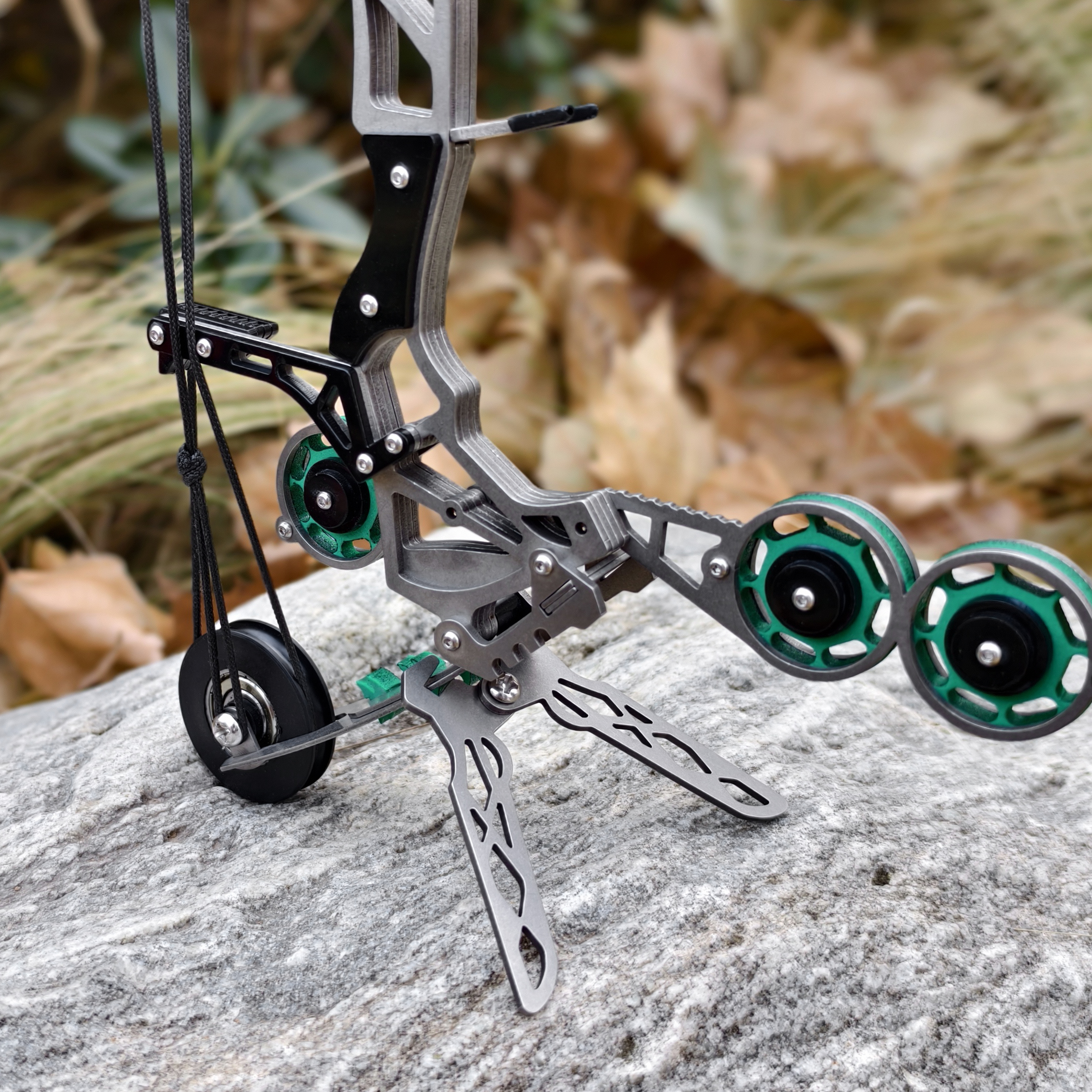 Mini Indoor Compound Bow 10lb with 8 Arrows for Target Shooting