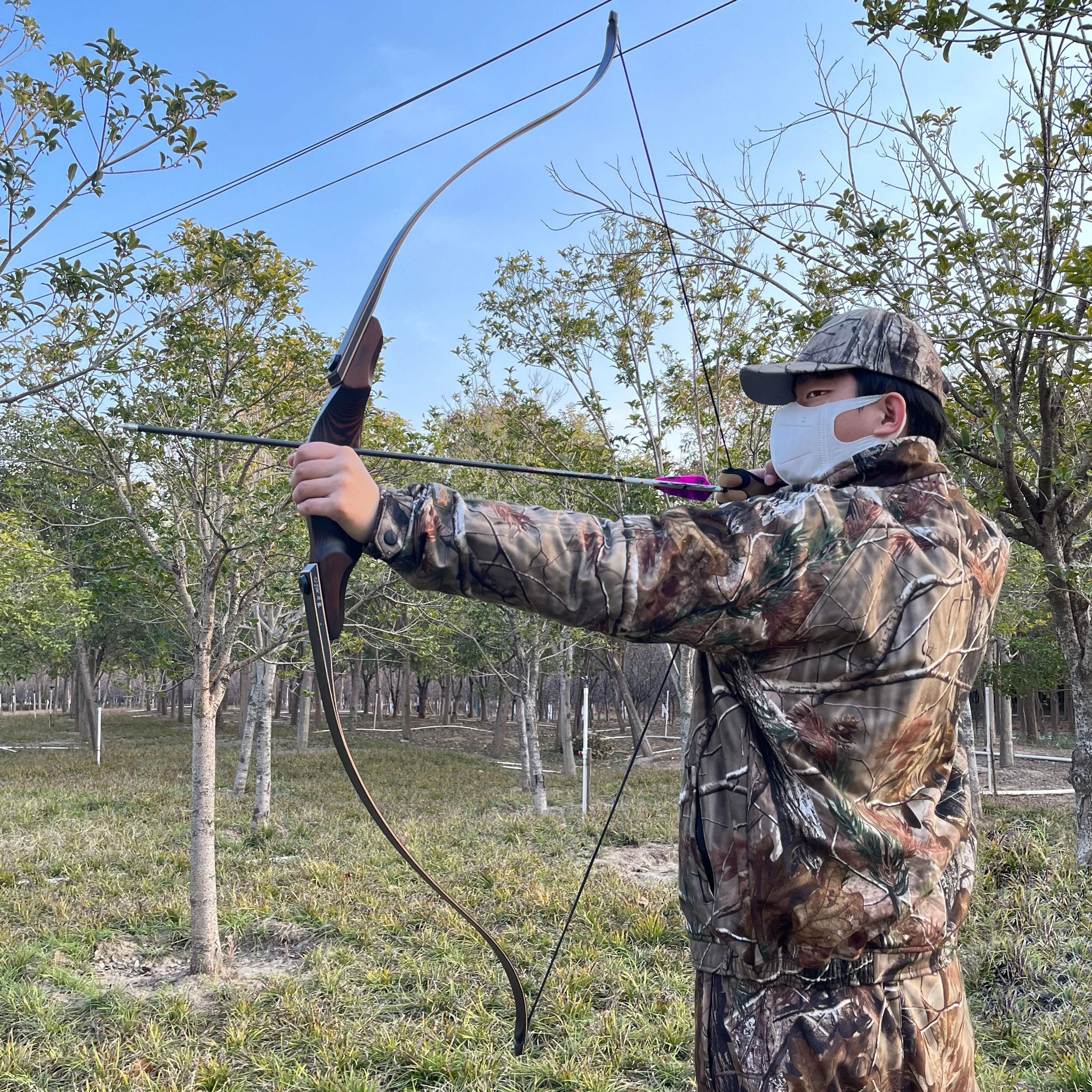 25-60lb Recurve Bow – Hunting, Training & Target Shootin