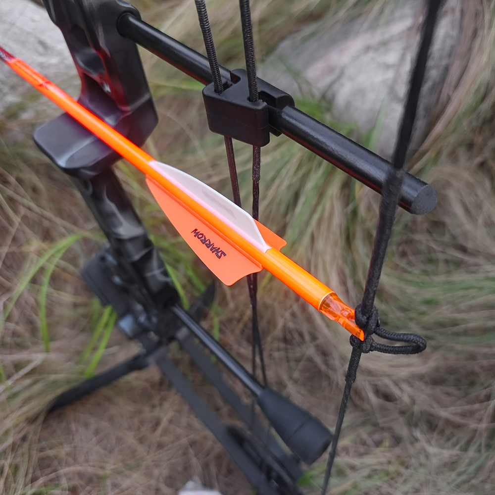 CTBC6.2 Carbon Arrows 300 Spine 3" Shield Vanes 12pcs 85cm