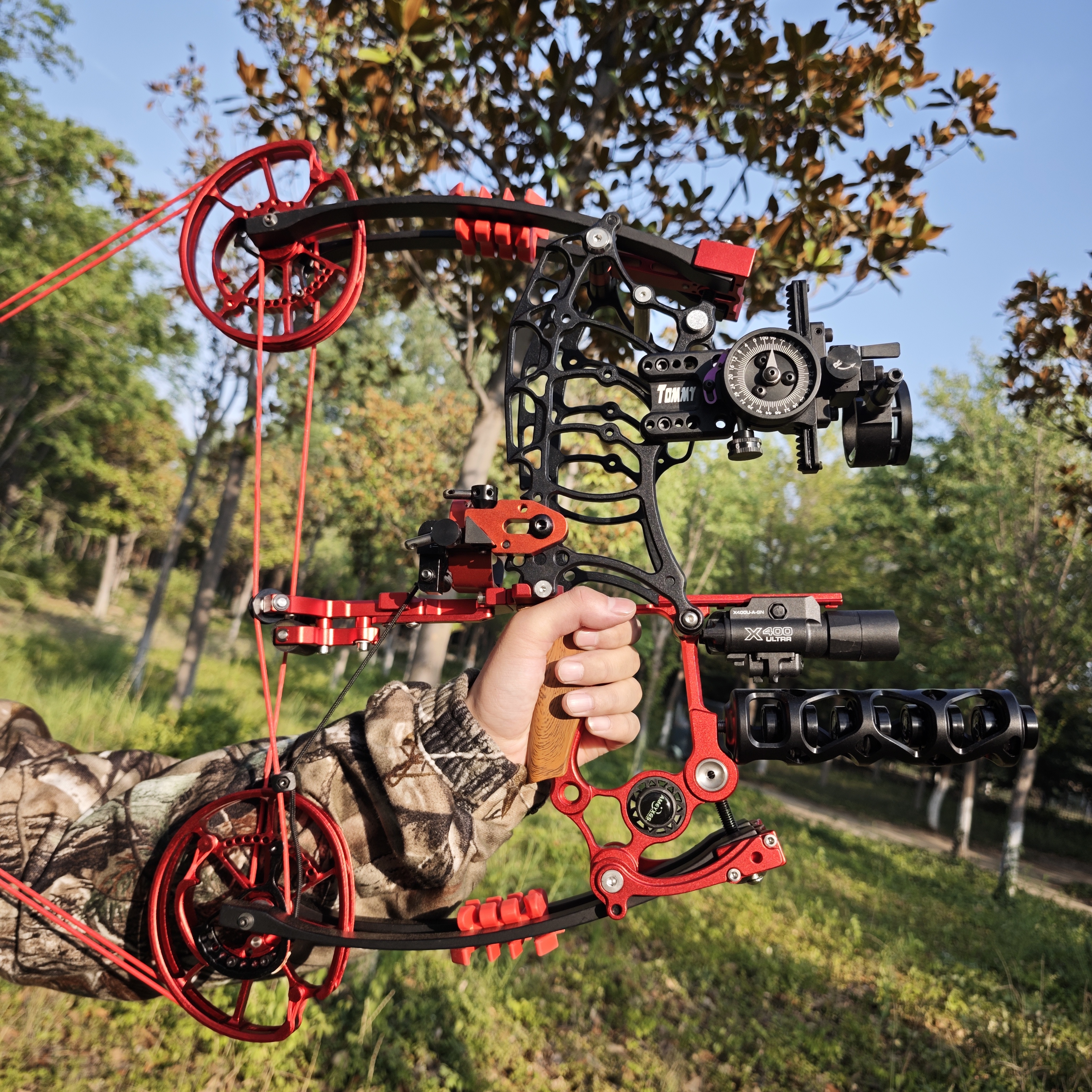 Nano Dual-Purpose Compound Bow 30-70lbs – Black/Red
