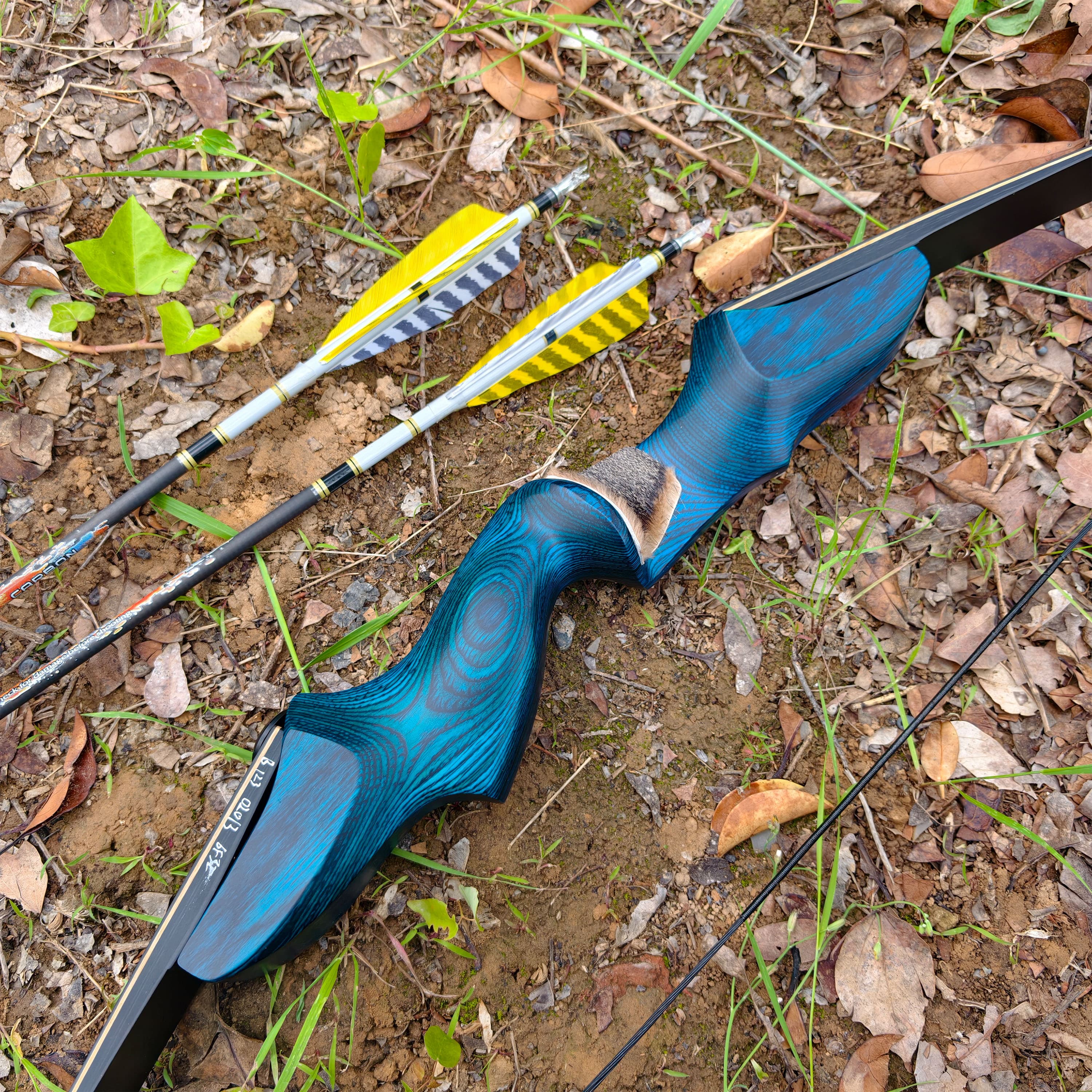 Rock Bear  Wooden Takedown Recurve Bow Kit 20-60lbs RH Archery