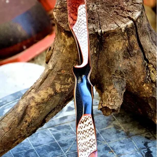 Long Spine American Hunting Bow – Handcrafted Laminated Bow for Precision Shooting