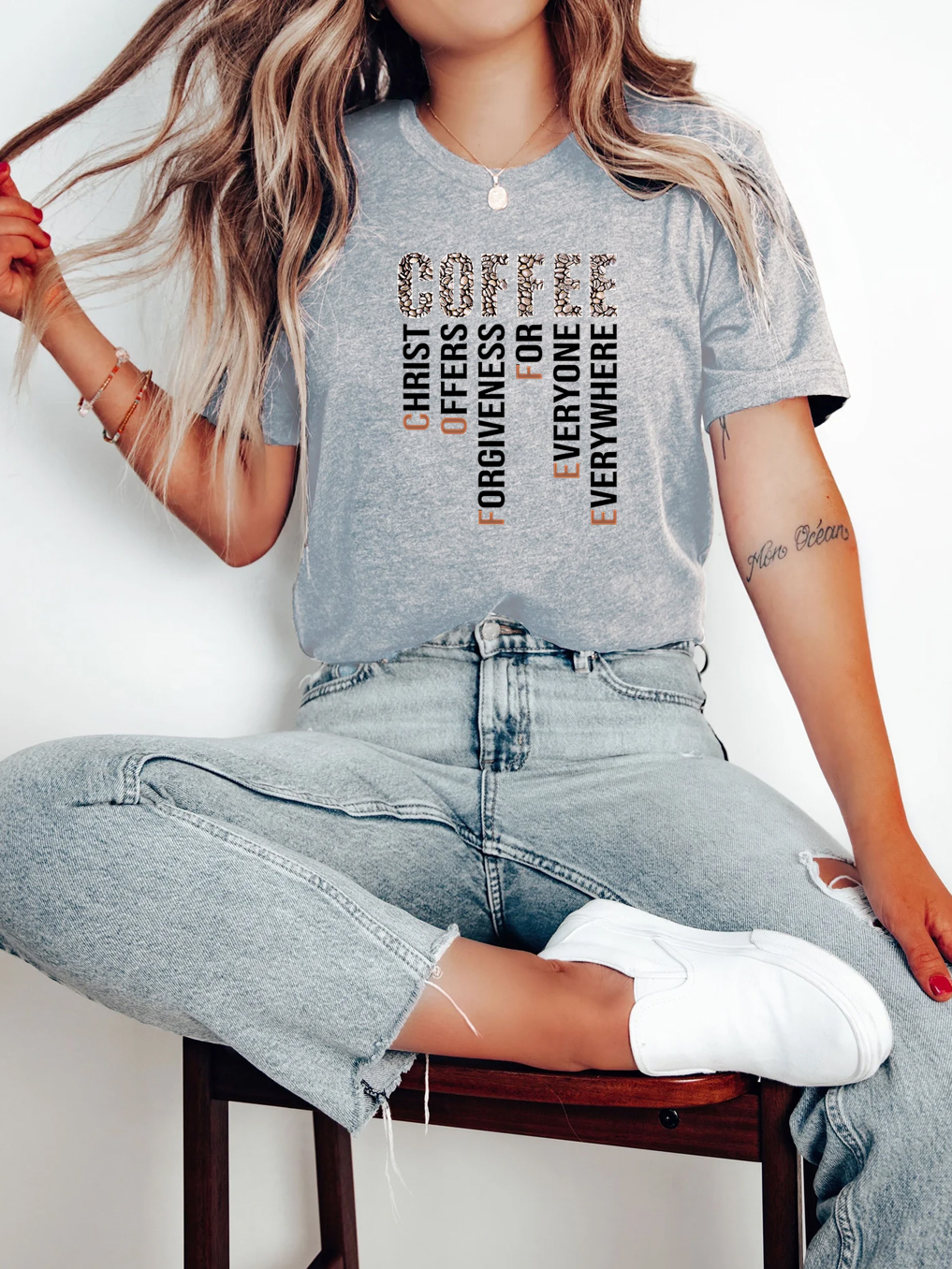 Christ Offers Forgiveness For Everyone Women Tee