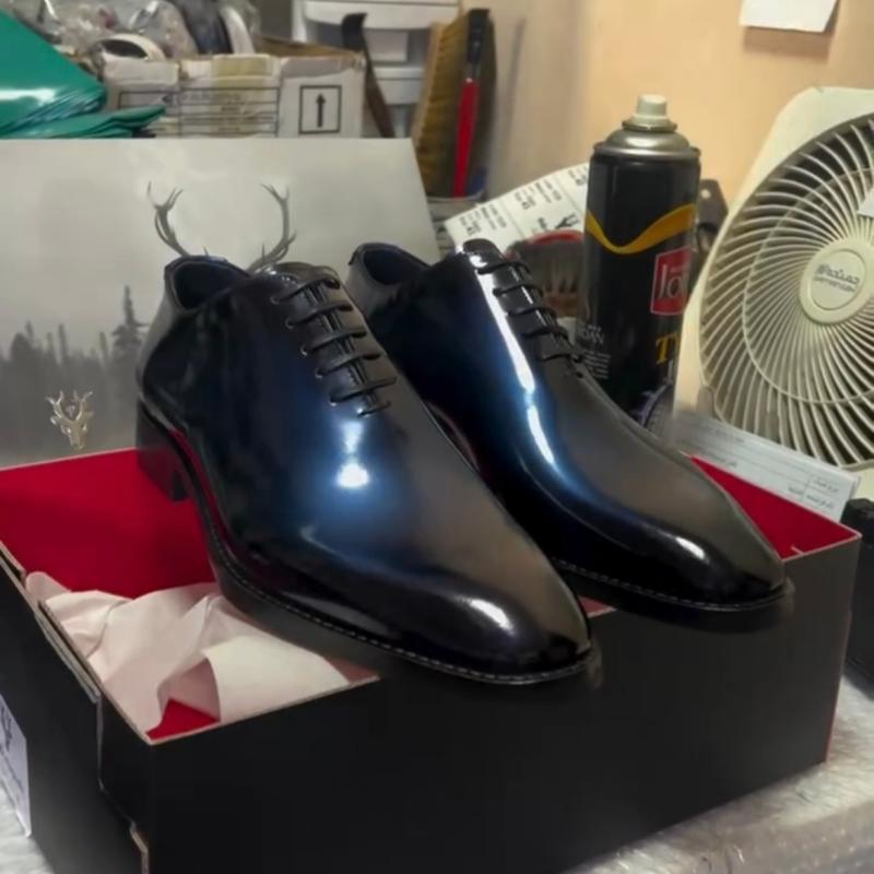 Glossy Pointed-Toe Genuine Leather Shoes