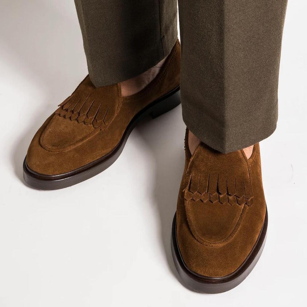 It’s A Stylish Presence While Remaining Discreet, Completing A Sharp Look Without Overembellishment