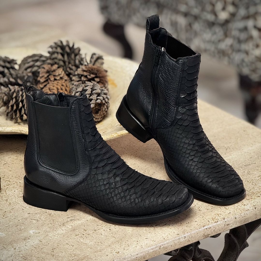 Trakas Booty In Original Python Leather Black And Zipper On One Side For Comfort, Only In Almeida Boots