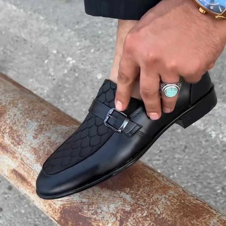 Casual Frosted Buckle Leather Shoes