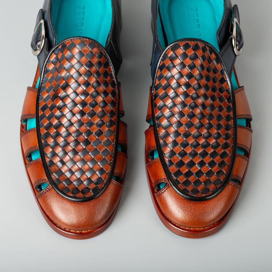 KINABALU GREEN-BLACK AND NAVY-TAN