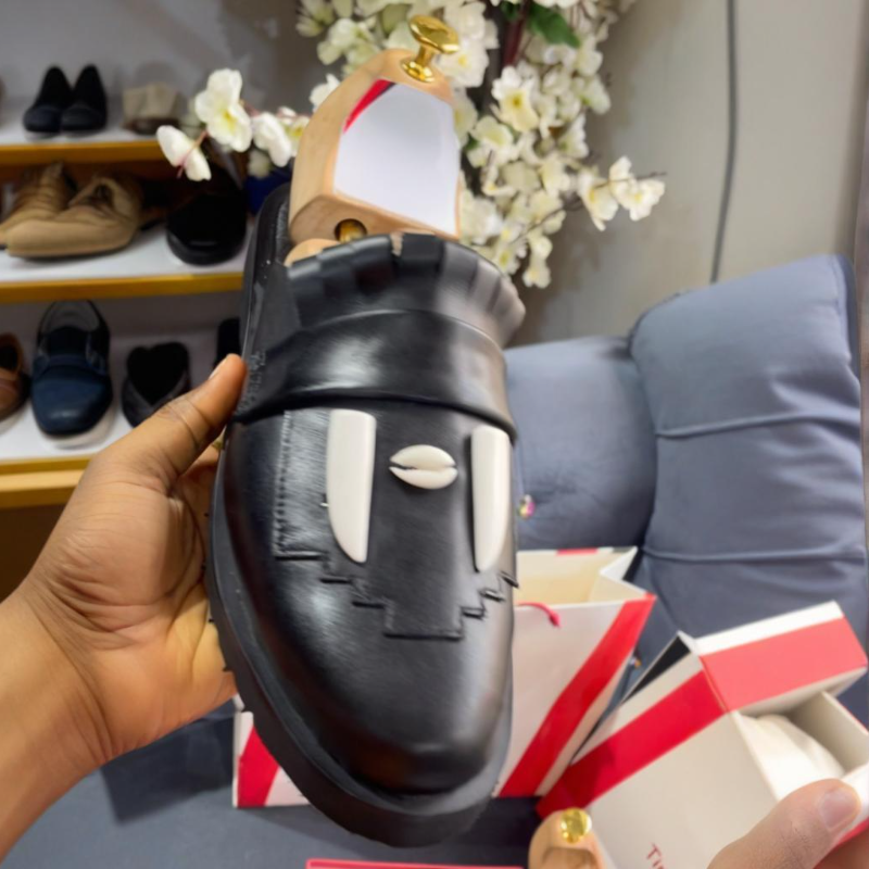 Black Cowhide Loafers Half Slippers