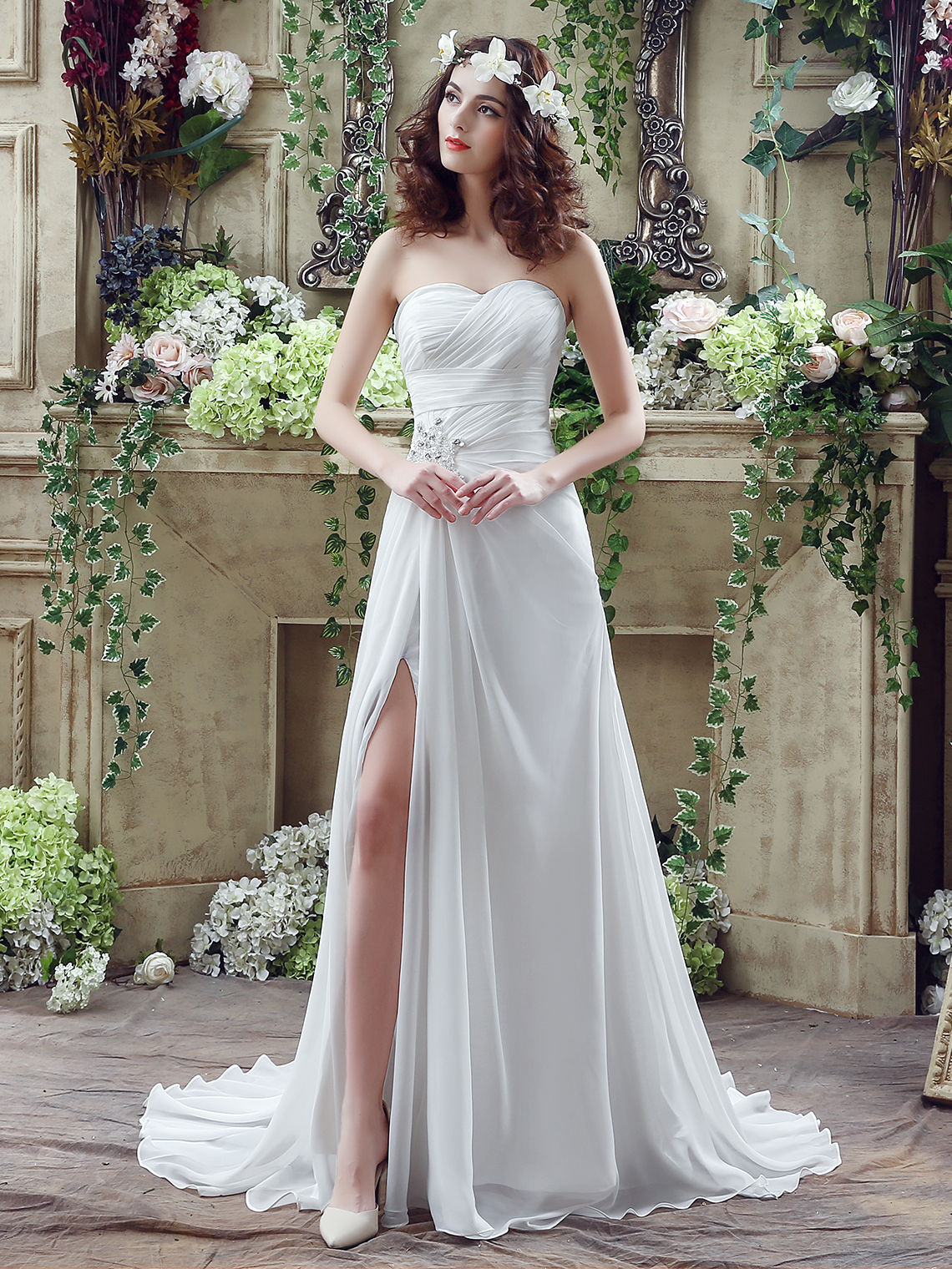 A-Line/Princess Sexy Split Wedding Dresses Chiffon Pleats with Beading